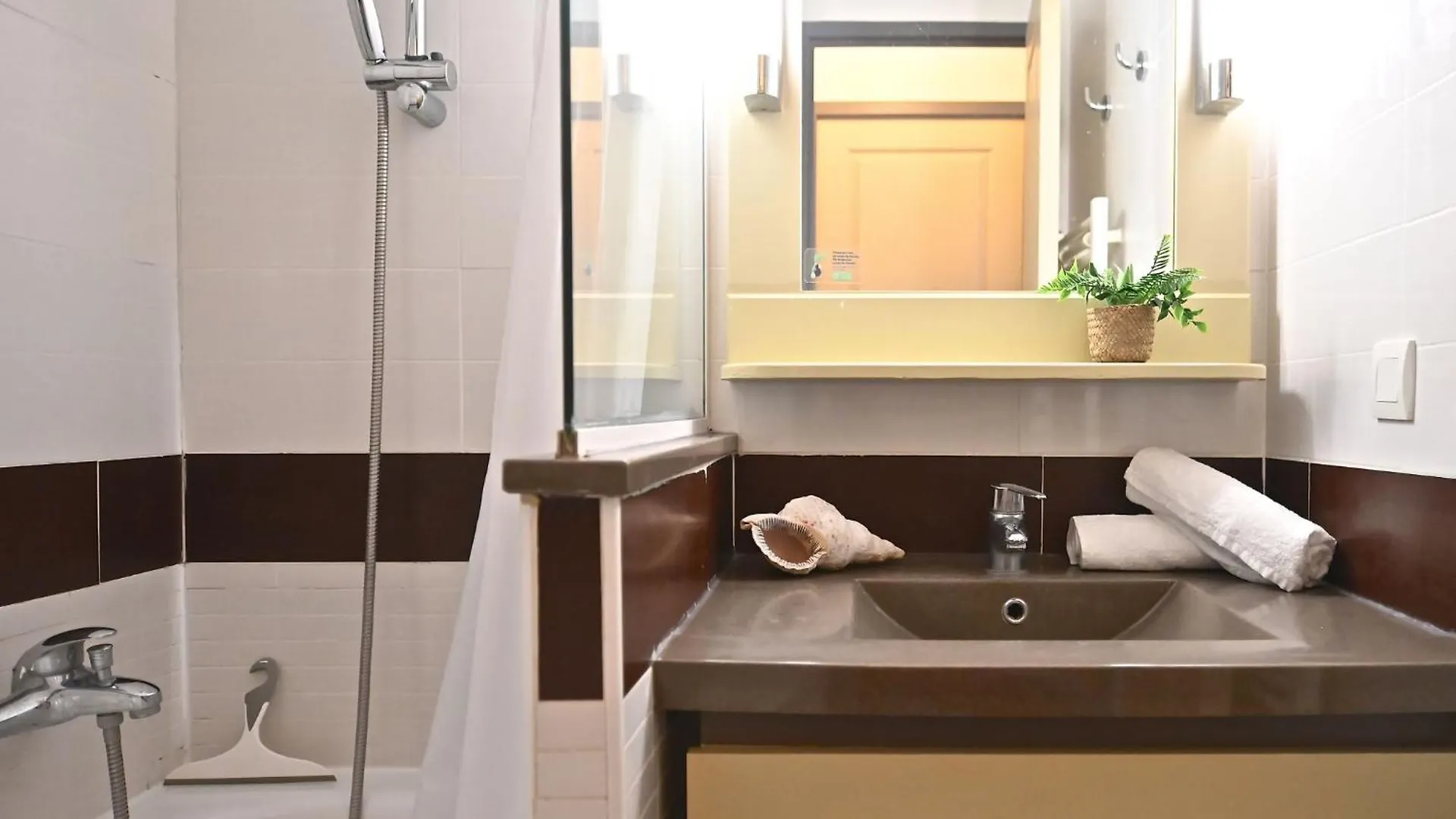 Apartment Village Cap Esterel - Le Village-81 By Interhome Saint-Raphaël