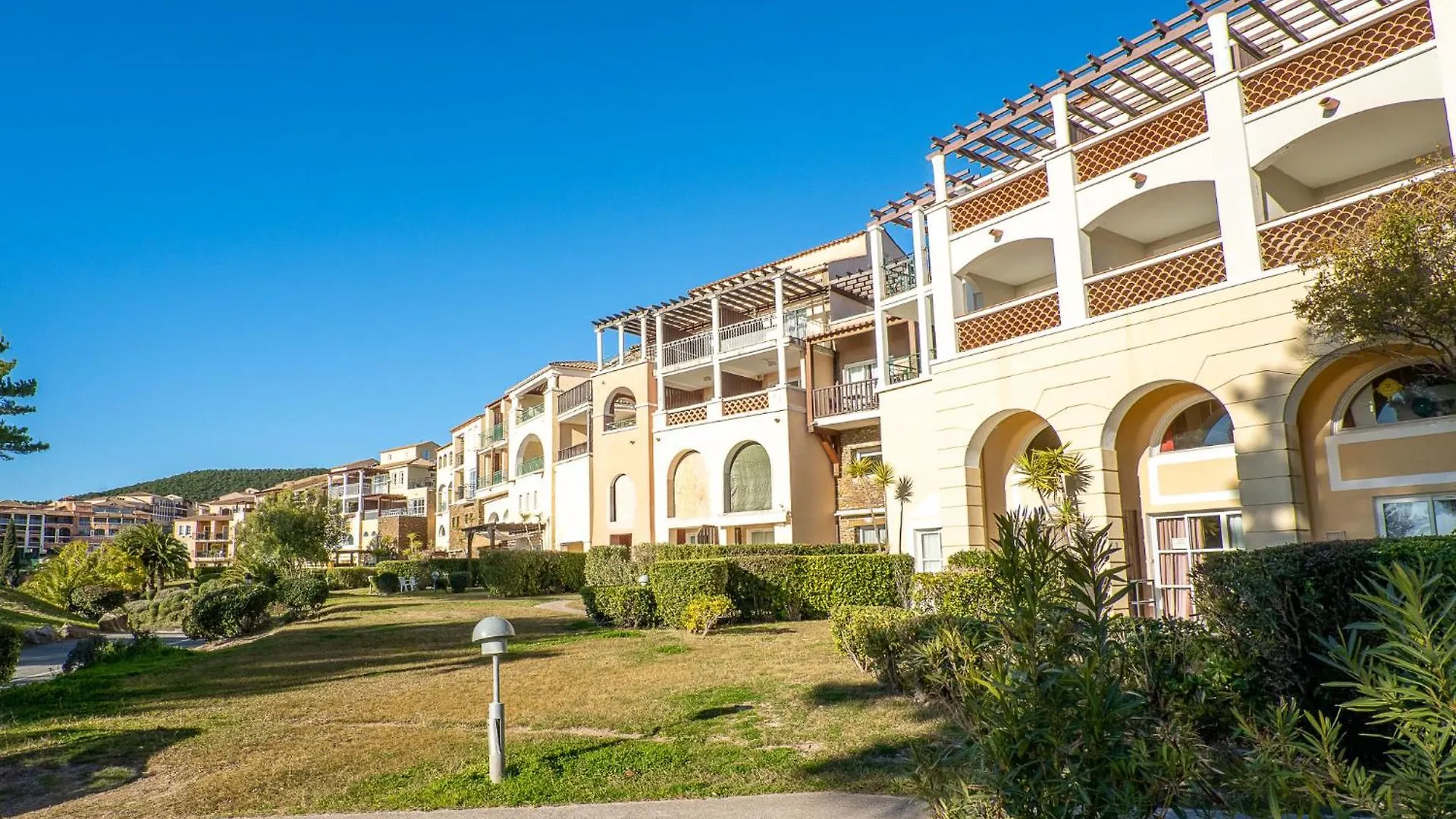 Apartment Village Cap Esterel - Le Village-81 By Interhome Saint-Raphaël