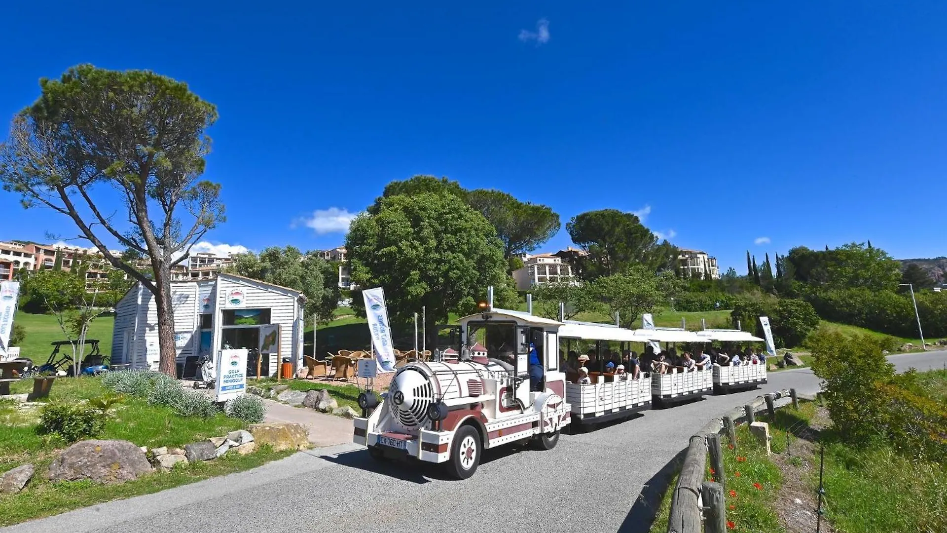 Apartment Village Cap Esterel - Le Village-81 By Interhome Saint-Raphaël