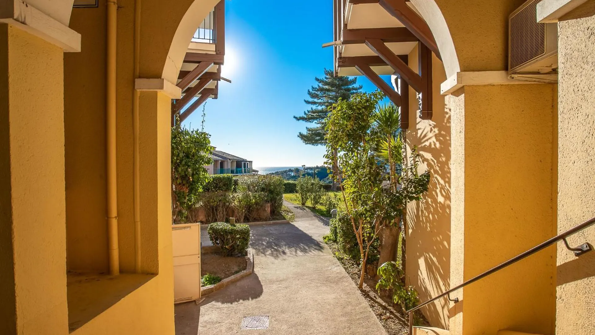 Apartment Village Cap Esterel - Le Village-81 By Interhome Saint-Raphaël Frankreich
